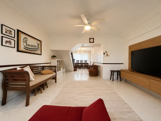 46 TEBAN GARDENS ROAD image 1 of 10