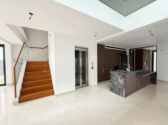 BRAND NEW DETACHED • PRIME BUNGALOW-ONLY ZONE photo 6