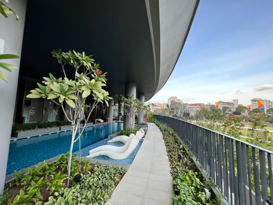 LEEDON GREEN photo 5