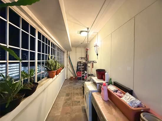 423 FAJAR ROAD image 1 of 10