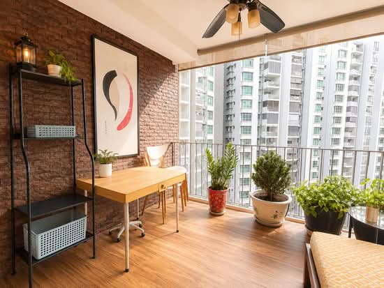 475D UPPER SERANGOON CRESCENT image 1 of 10