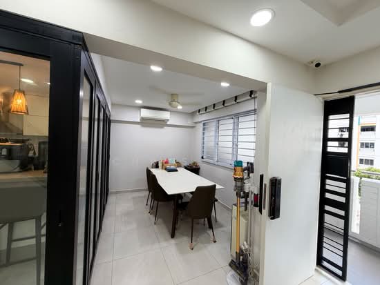 109 TECK WHYE LANE photo 3