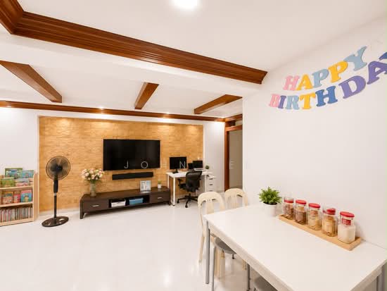 370 WOODLANDS AVENUE 1 photo 2