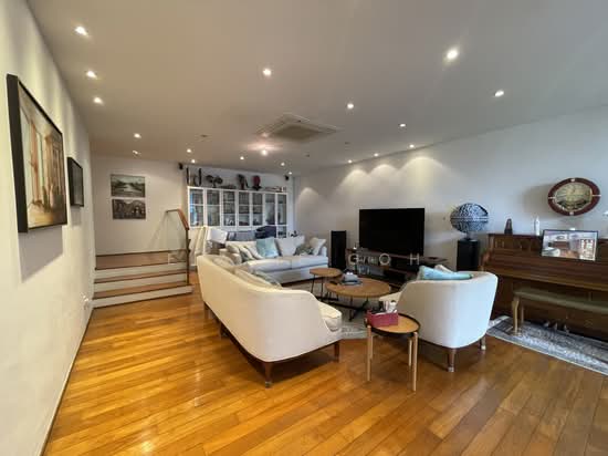 HORIZON TOWERS photo 3