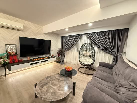939 HOUGANG STREET 92 image 1 of 8