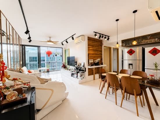 ESPARINA RESIDENCES image 1 of 10