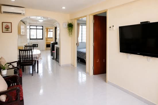 61 LORONG 5 TOA PAYOH image 1 of 9