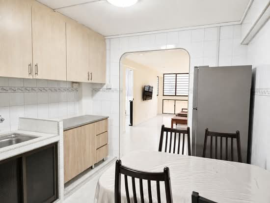 61 LORONG 5 TOA PAYOH photo 4
