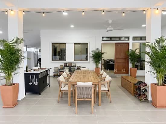 Freehold Semi-Detached | 5-Min Walk to Upper Changi MRT photo 2