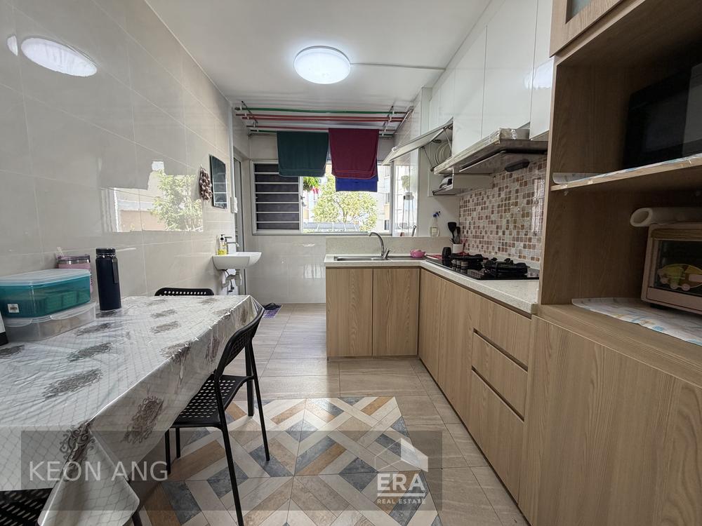 209 SERANGOON CENTRAL photo 4