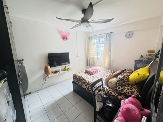 176 BOON LAY DRIVE photo 2