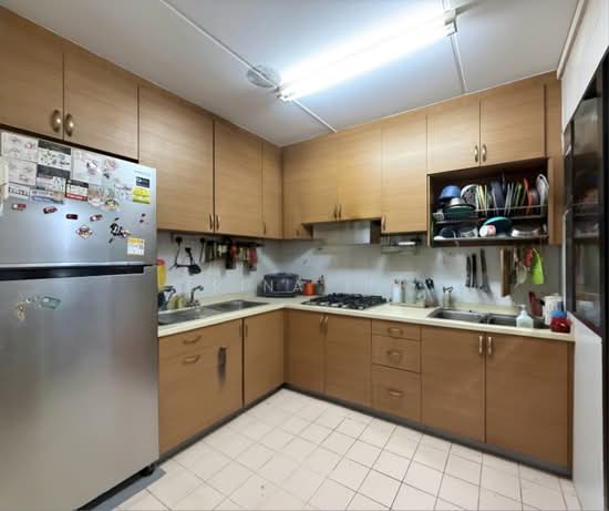 607 WOODLANDS RING ROAD photo 4