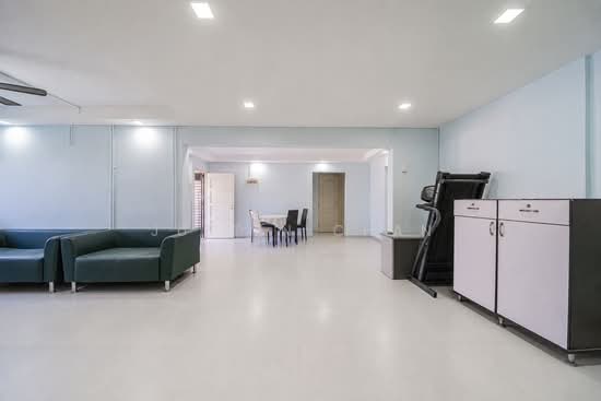 376 CLEMENTI AVENUE 4 photo 2