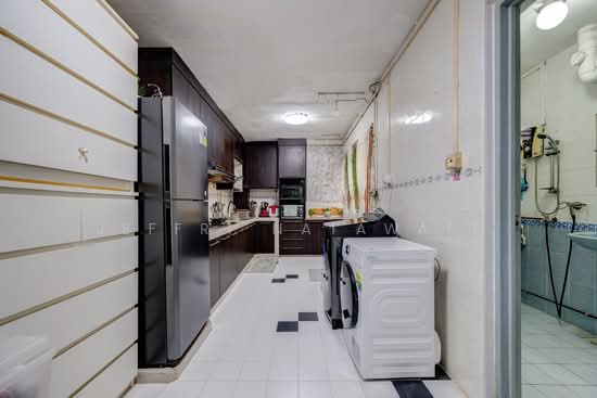 7 TECK WHYE AVENUE photo 4