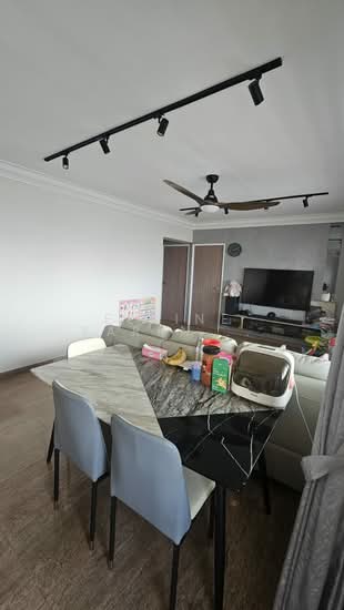 352 ANG MO KIO STREET 32 image 1 of 8