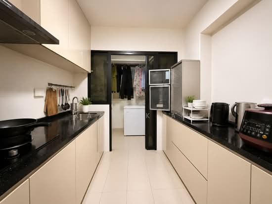 997B BUANGKOK CRESCENT photo 2