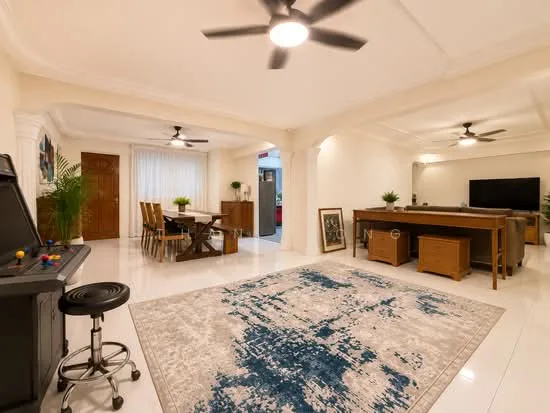 304 Woodlands Street 31 image 1 of 10