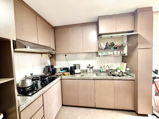 100 WHAMPOA DRIVE photo 5