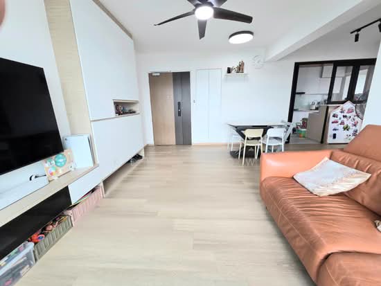 492G TAMPINES STREET 45 photo 2