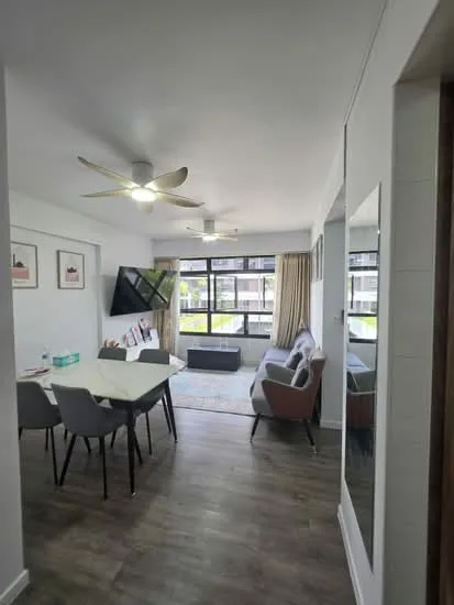 132A Canberra Crescent image 1 of 6