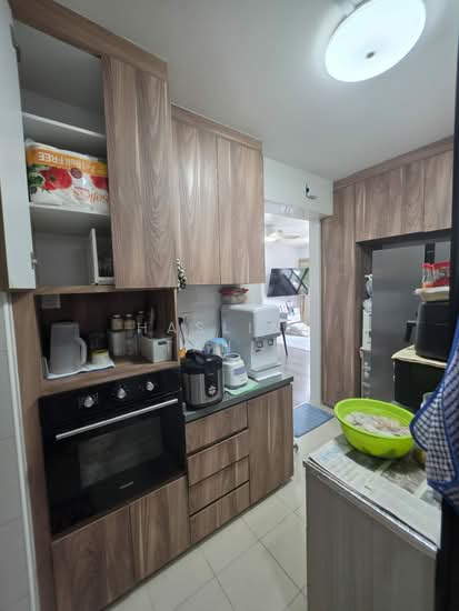 132A CANBERRA CRESCENT photo 4