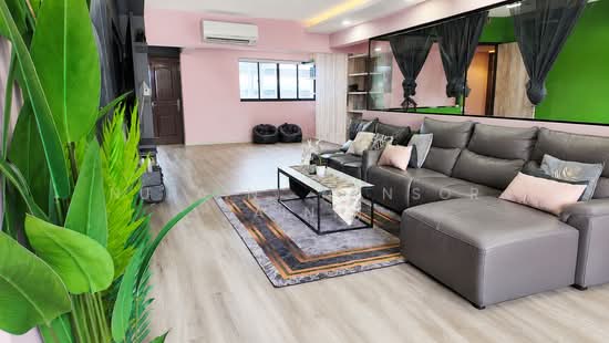232 TAMPINES STREET 21