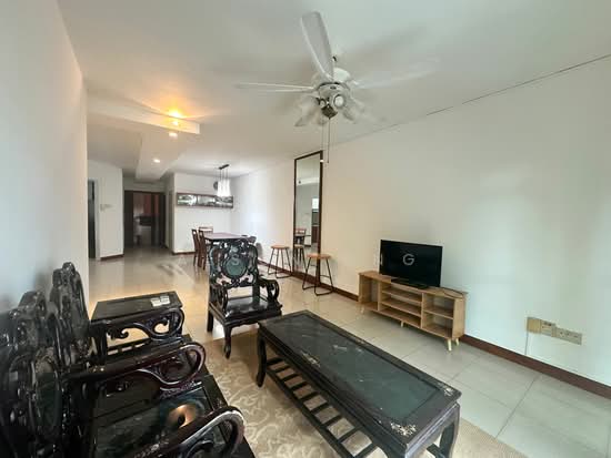 296 PUNGGOL CENTRAL photo 2