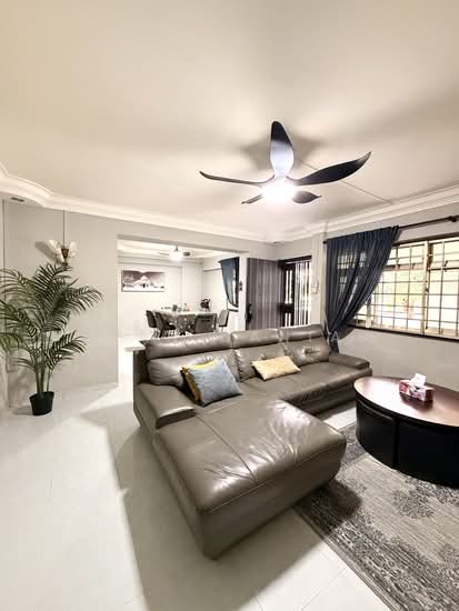 345 TAMPINES STREET 33 image 1 of 8