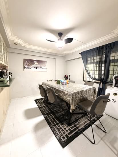 345 TAMPINES STREET 33 photo 2