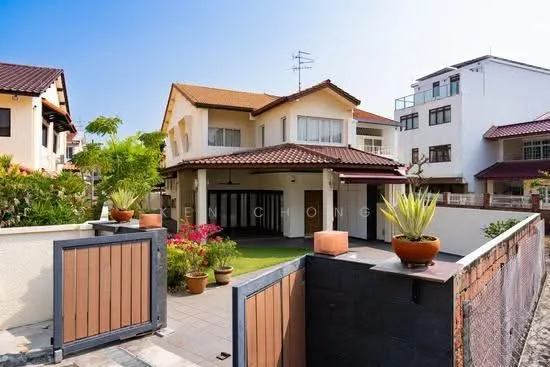 Beautiful Semi Detach Landed House image 1 of 10