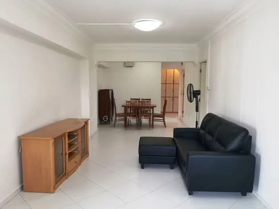 328 Sembawang Crescent image 1 of 10