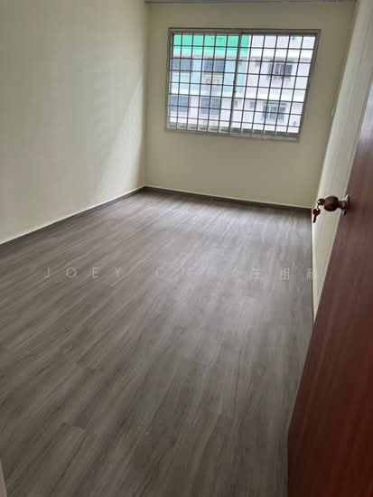 823 Jurong West Street 81