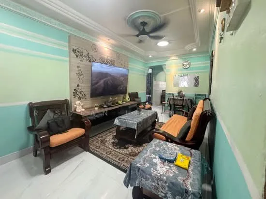 528 Jurong West Street 52 image 1 of 10