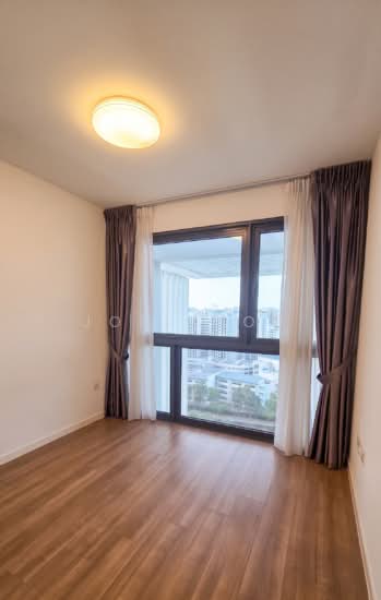 THE LAKEFRONT RESIDENCES photo 2