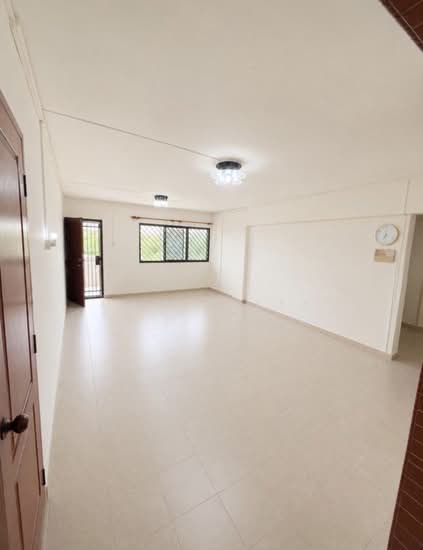 166 TAMPINES STREET 12 image 1 of 4