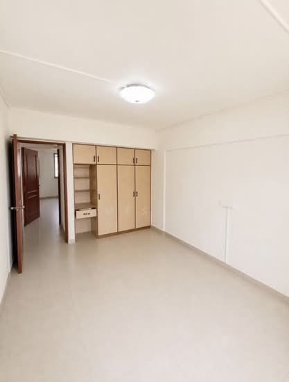 166 TAMPINES STREET 12 photo 3