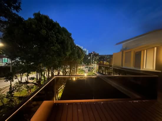 NEW LISTING @ EATON PARK image 1 of 9