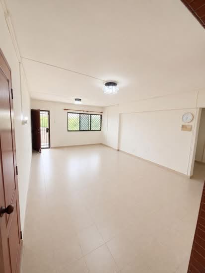 166 TAMPINES STREET 12 image 1 of 8