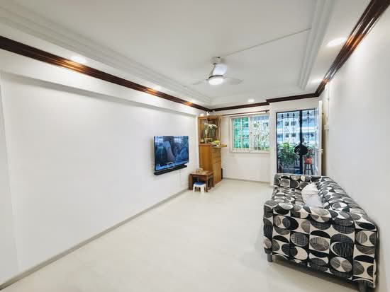328 ANG MO KIO AVENUE 3 photo 2
