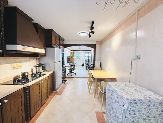 328 ANG MO KIO AVENUE 3 photo 5