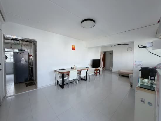 124C RIVERVALE DRIVE image 1 of 10