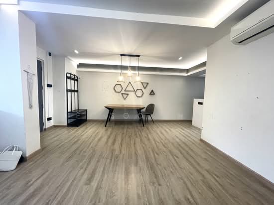 156 LORONG 1 TOA PAYOH image 1 of 10