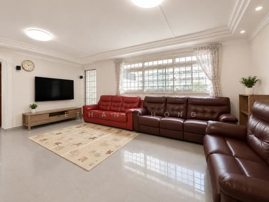816 WOODLANDS STREET 82 photo 3