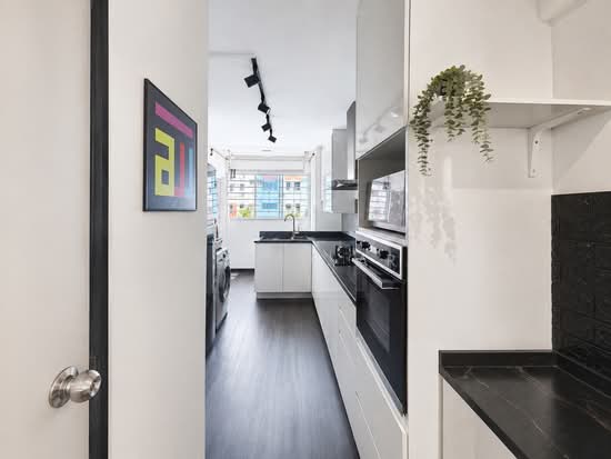 276 YISHUN STREET 22 photo 3