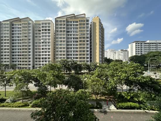 876C TAMPINES AVENUE 8 photo 2
