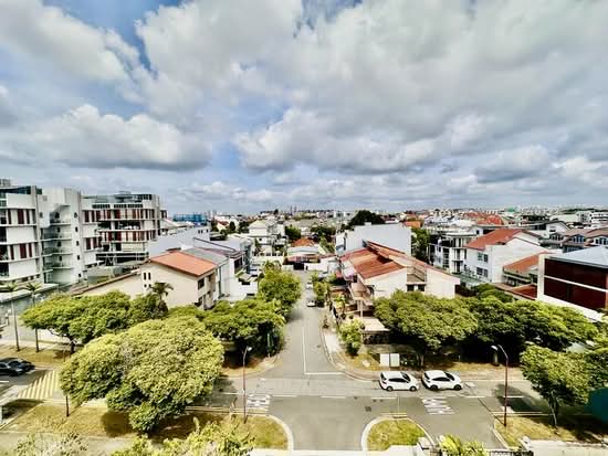 Freehold Beautifully Modern Rebuilt 4 Storeys Corner Terrace with Lift near Kovan Mrt photo 2