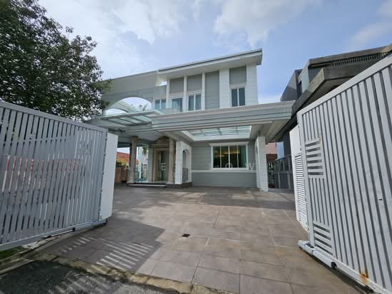 24 SIGLAP AVENUE photo 5