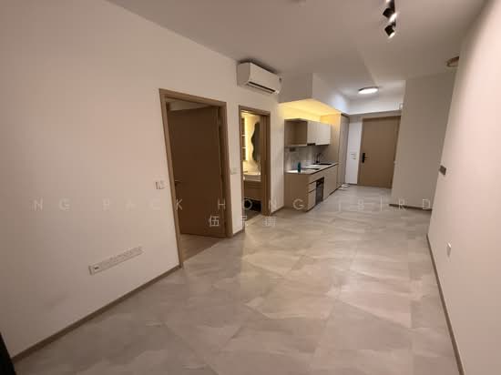 30 MIDDLE ROAD image 1 of 4