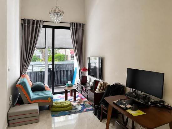AURA 83 photo 6