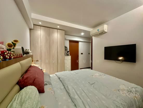 471A UPPER SERANGOON CRESCENT photo 3